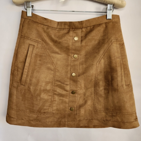 H&M Dresses & Skirts - H&M Tan Mini Skirt